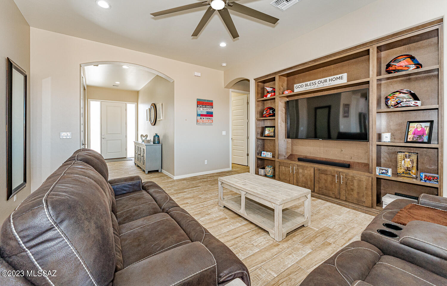 1094 Vista De Los Alamos Rio Rico, AZ 85648 - Photo 7 of 50 Gallery Image 7