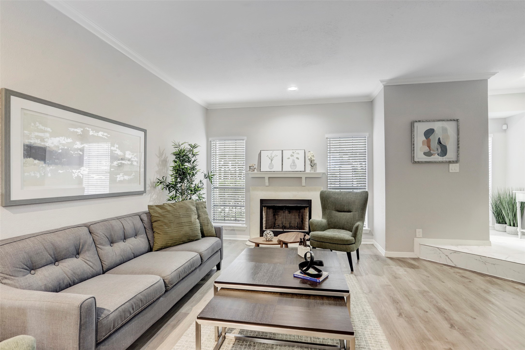 1911 Bering Drive, Unit 34 Houston, TX 77057 - Photo 9 of 26 a living room with furniture fireplace and window