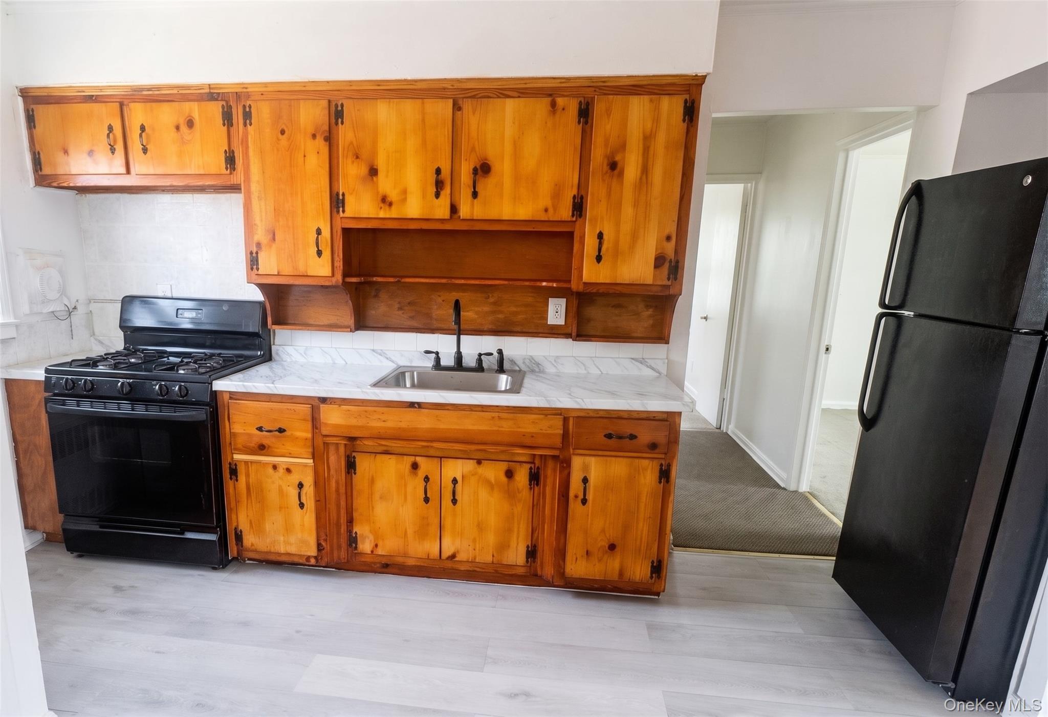 27-11 Deerfield Road Queens, NY 11691 - Photo 6 of 12