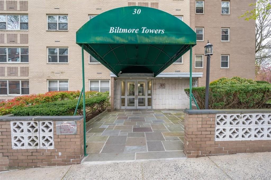 Welcome to Biltmore Towers at 30 Lake Street