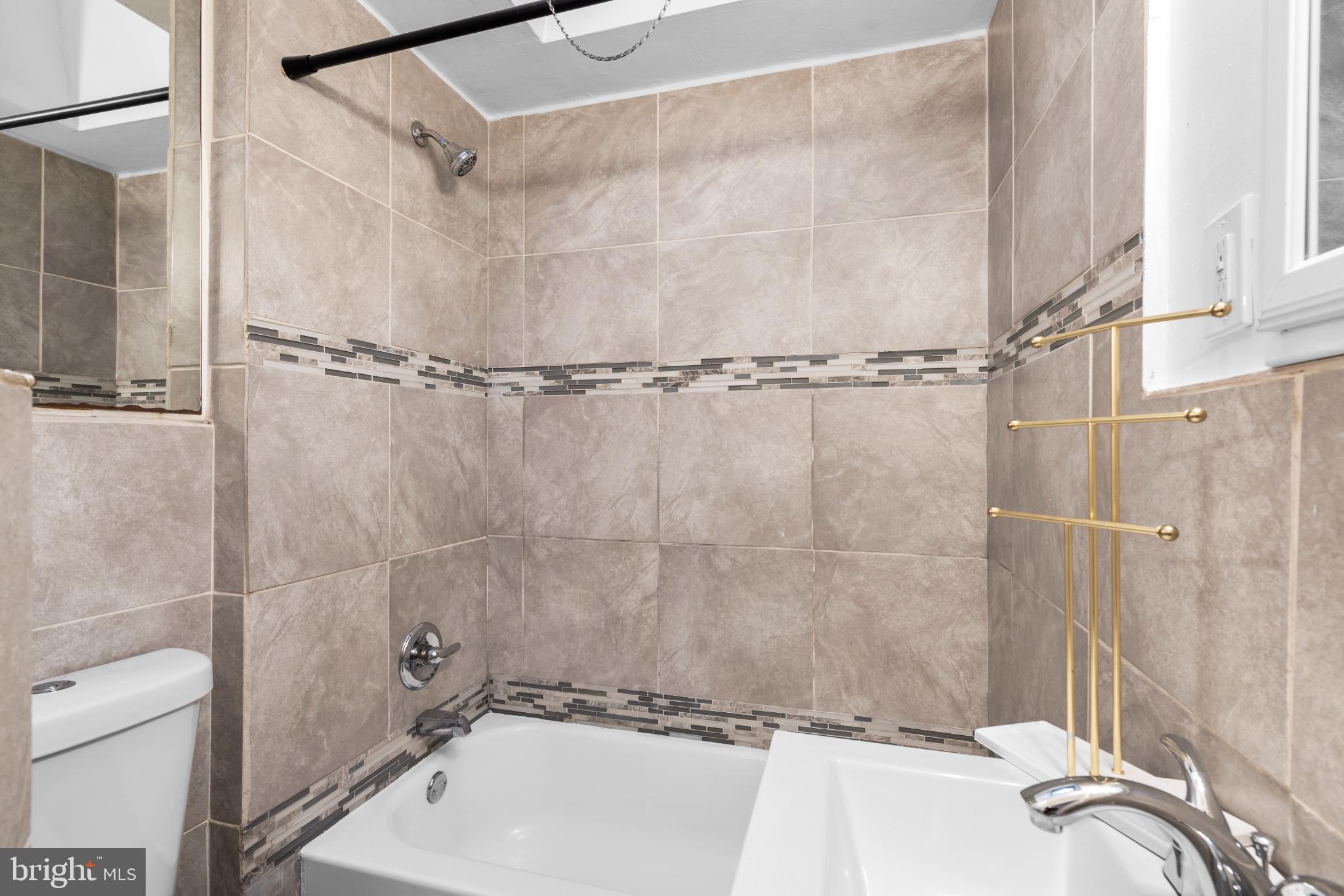 753 Bennington Road Folcroft, PA 19032 - Photo 21 of 25 a bathroom with a sink and shower