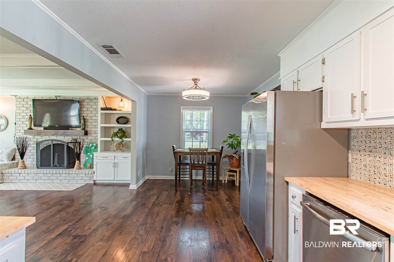 15735 Lee Avenue Bay Minette, AL 36507 - Photo 7 of 40 Kitchen/Dining