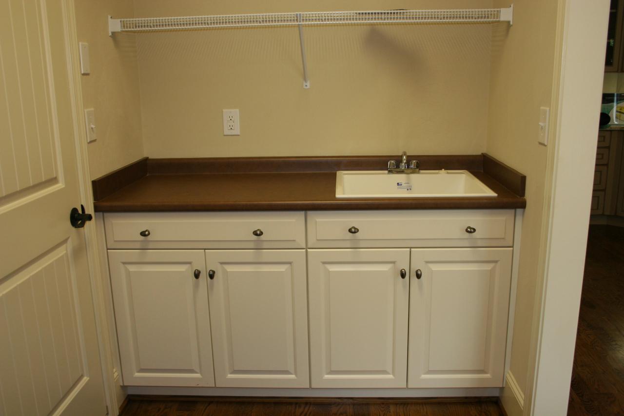 91 Stonehaven Lane Blue Ridge, VA 24064 - Photo 31 of 52 a view of a utility room with dryer and washer