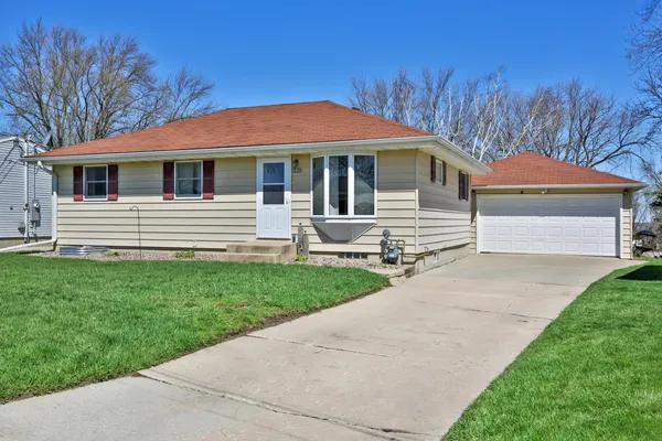 $321,000 | 339 2nd Street Northeast, Byron, MN 55920