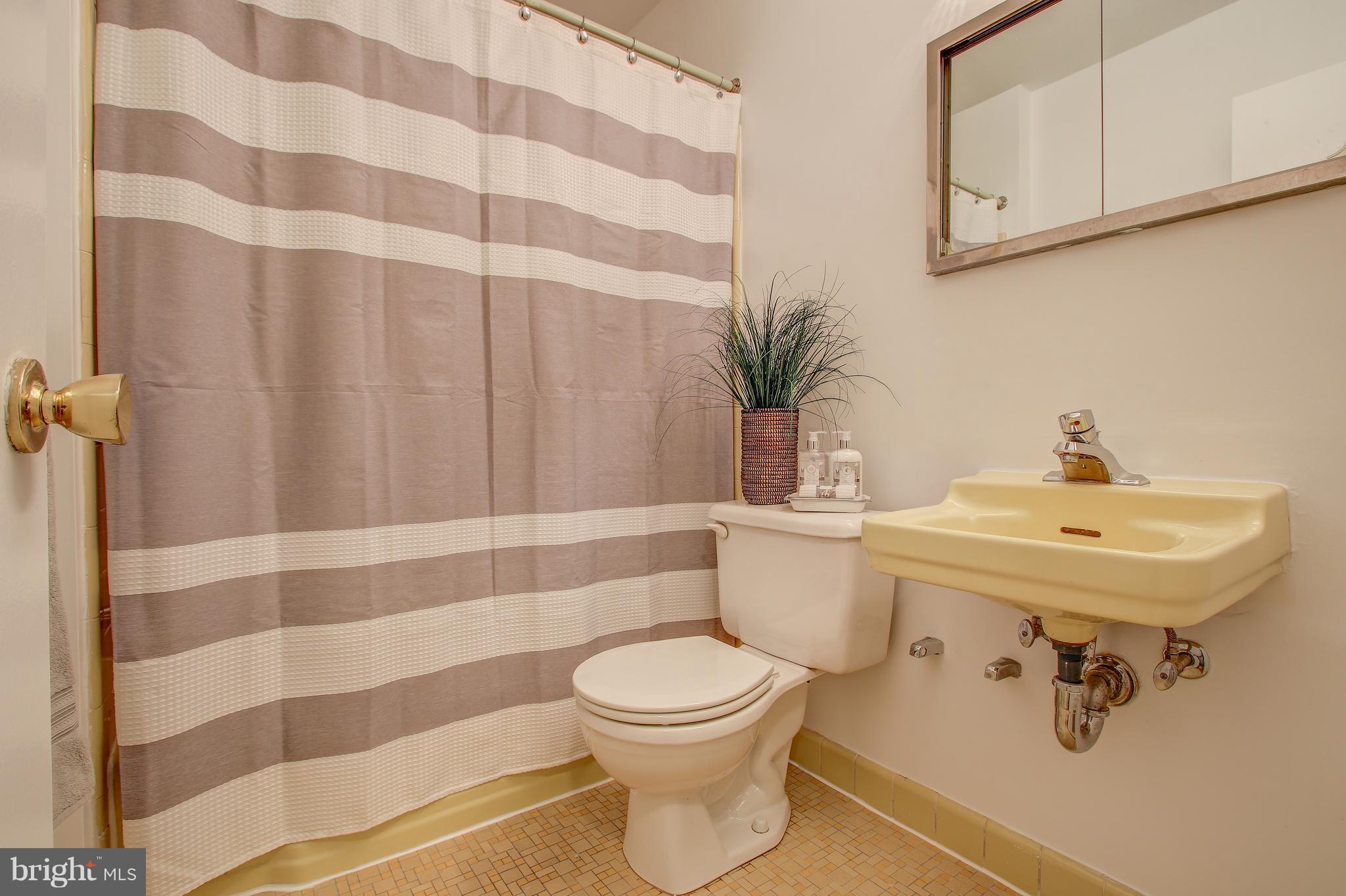 1018 Chiswell Lane Silver Spring, MD 20901 - Photo 14 of 34
