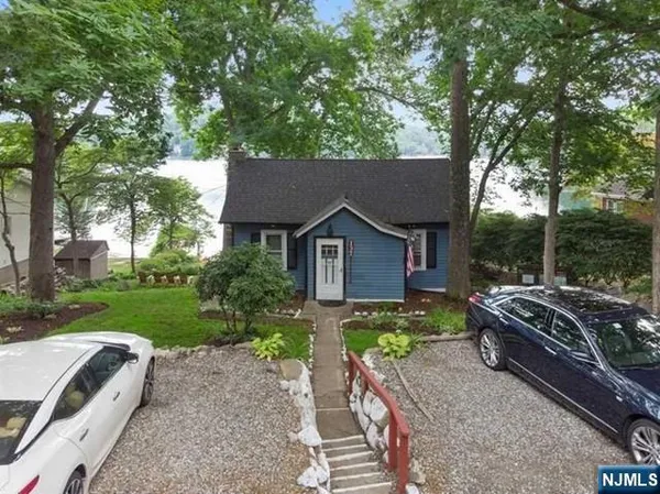 $2,777 | 137 Lakeview Avenue, Ringwood, NJ 07456