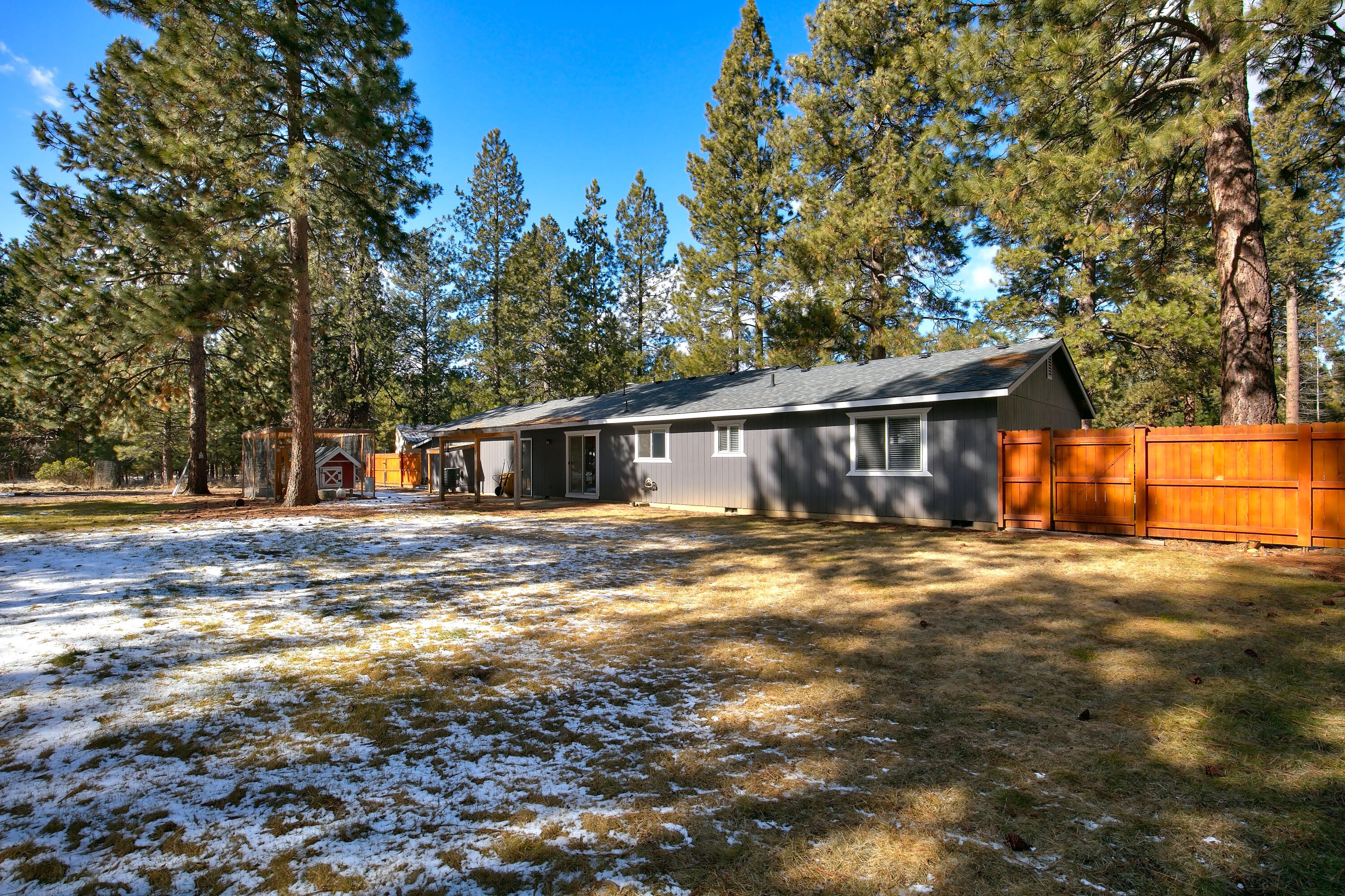 18891 Choctaw Road Bend, OR 97702 - Photo 17 of 24 17