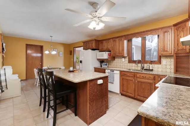 $350,000 | 1404 Downing Court, Tremont, IL 61568