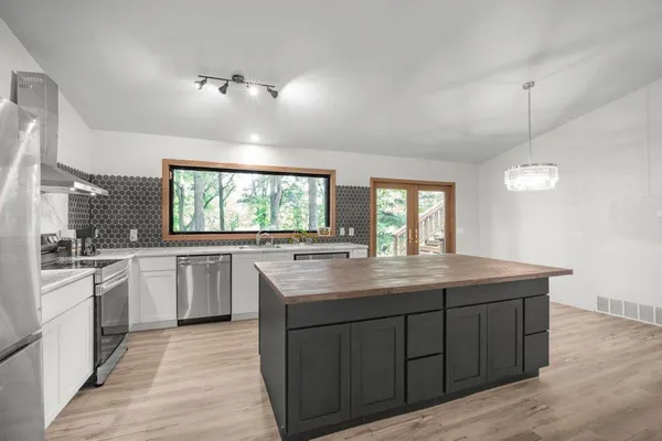 $499,900 | 1843 60th Avenue, Osceola, WI 54020