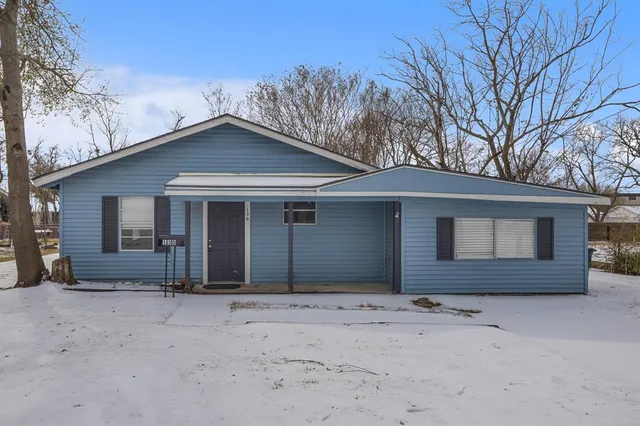 $1,450 | 130 Westway Drive, Terrell, TX 75160