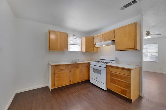 $1,450 | 130 Westway Drive, Terrell, TX 75160