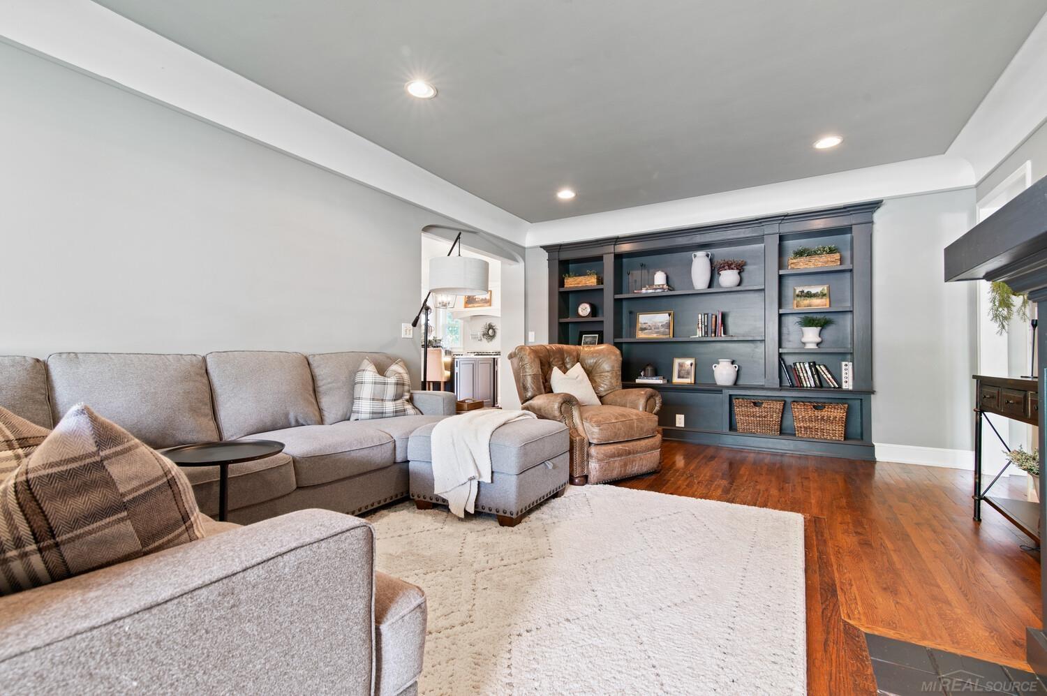 329 Chandler Street Romeo, MI 48065 - Photo 7 of 45 50113136-6.JPG