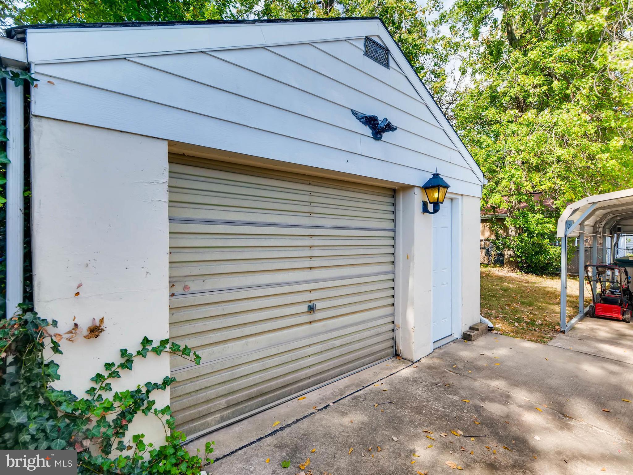5913 Meadow Road Baltimore, MD 21206 - Photo 27 of 28 Large garage