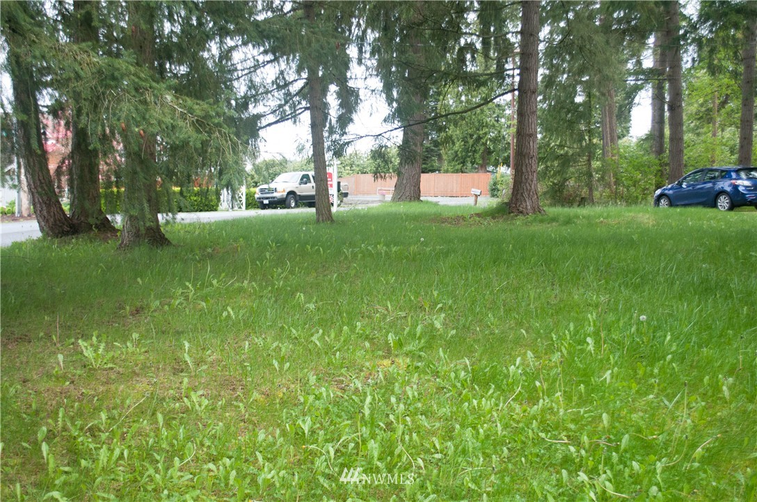 7205 Vandermark Road East Bonney Lake, WA 98391 - Photo 3 of 25