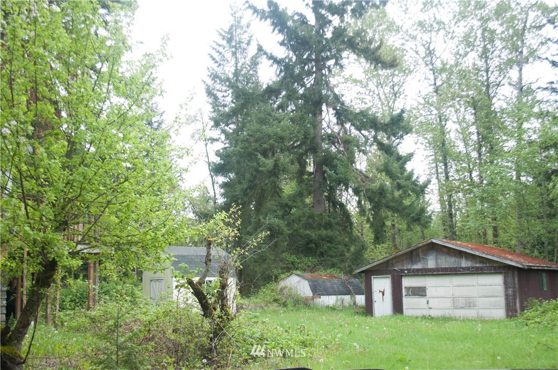 7205 Vandermark Road East Bonney Lake, WA 98391 - Photo 4 of 25