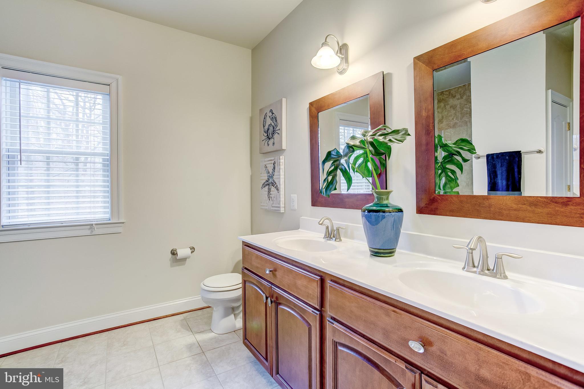 13505 Highland Road Clarksville, MD 21029 - Photo 54 of 85 Shared full bathroom for bedrooms 3 & 4