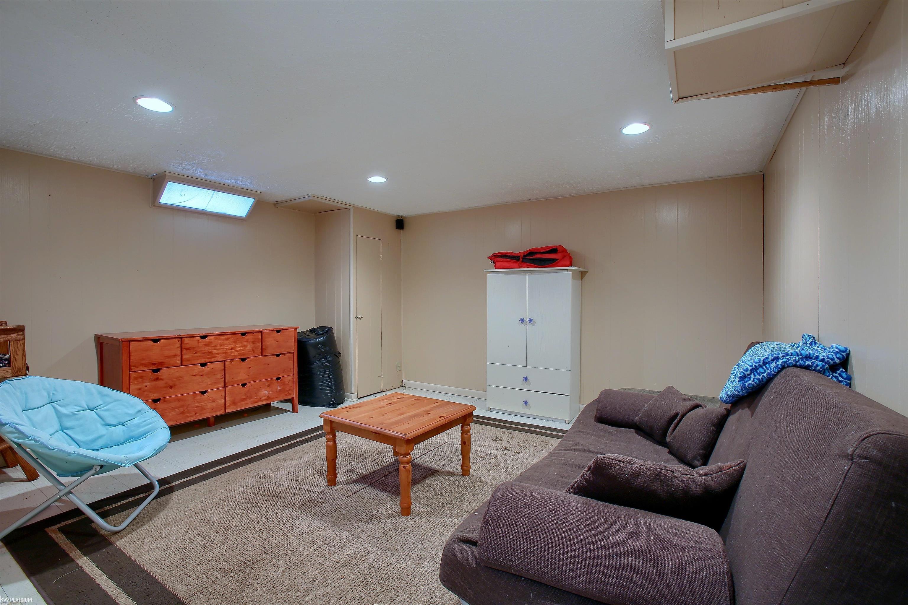 11161 Erdmann Road Sterling Heights, MI 48314 - Photo 32 of 44