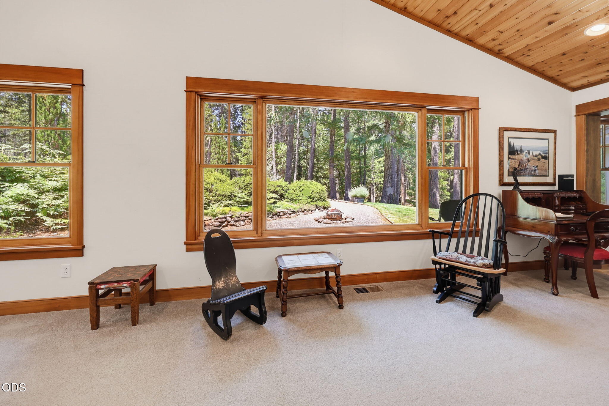 2280 Queens Branch Road Rogue River, OR 97537 - Photo 24 of 62