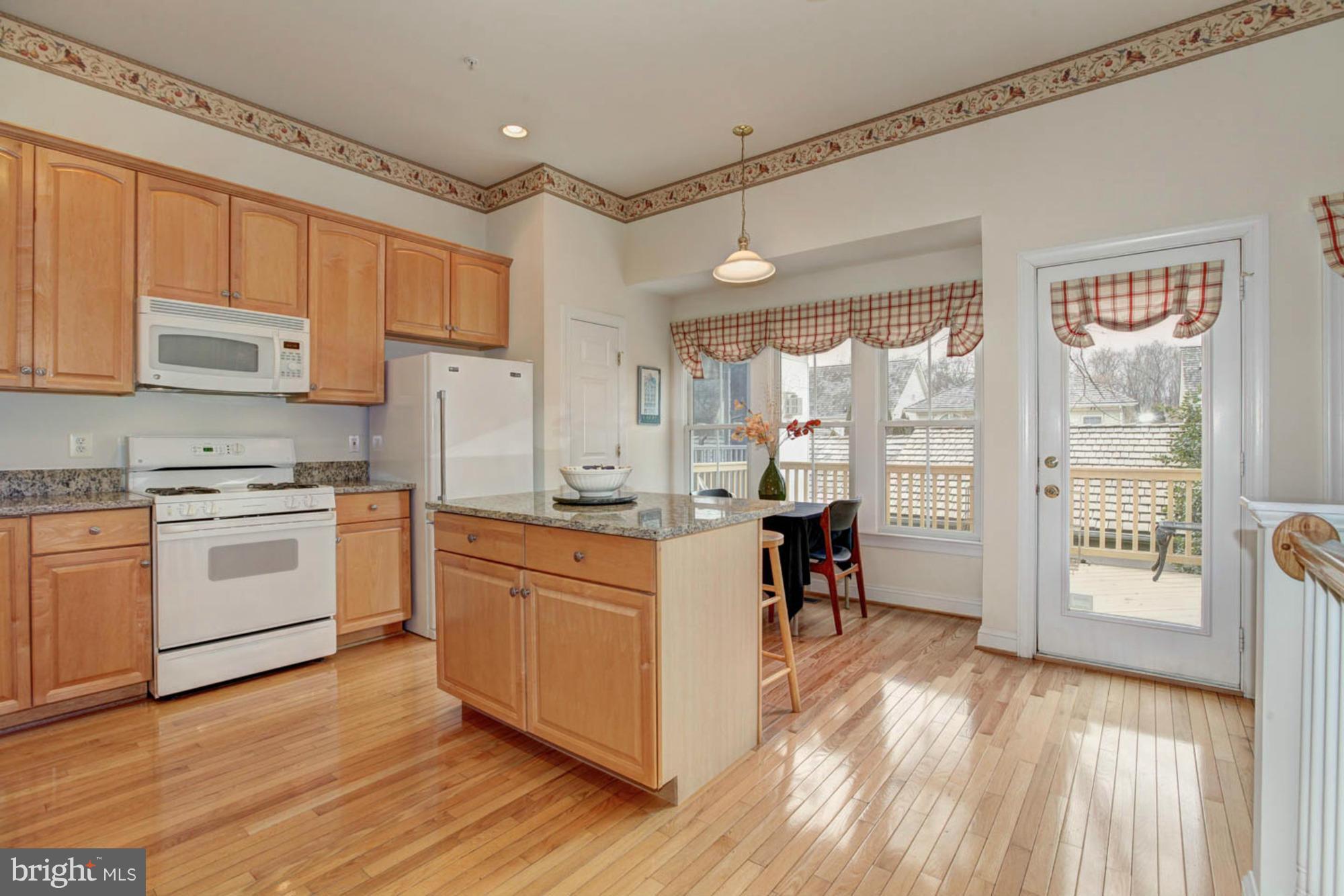 330 Hart Road Gaithersburg, MD 20878 - Photo 7 of 30 Kitchen