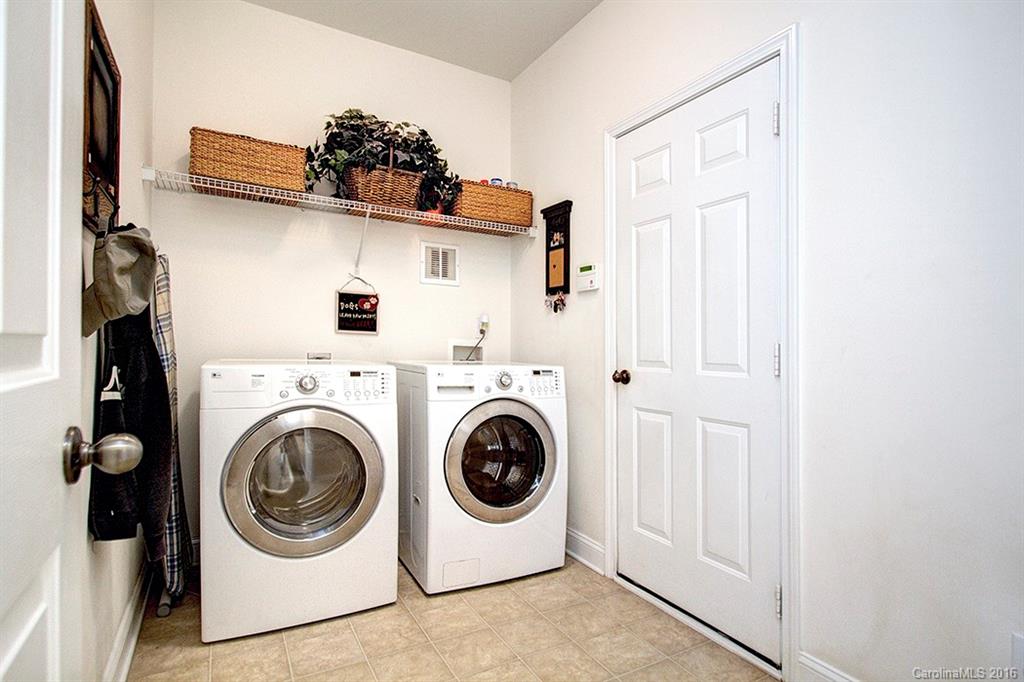 10933 Rousay Road, Unit 306 Charlotte, NC 28278 - Photo 12 of 24 Gallery Image 12