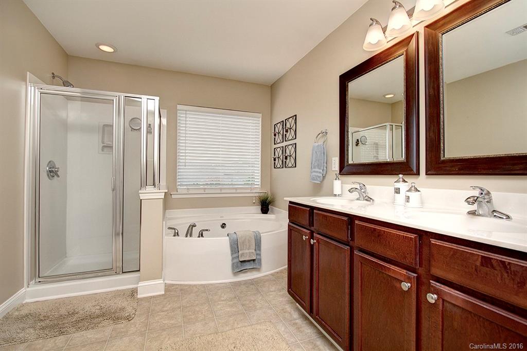10933 Rousay Road, Unit 306 Charlotte, NC 28278 - Photo 15 of 24 Gallery Image 15