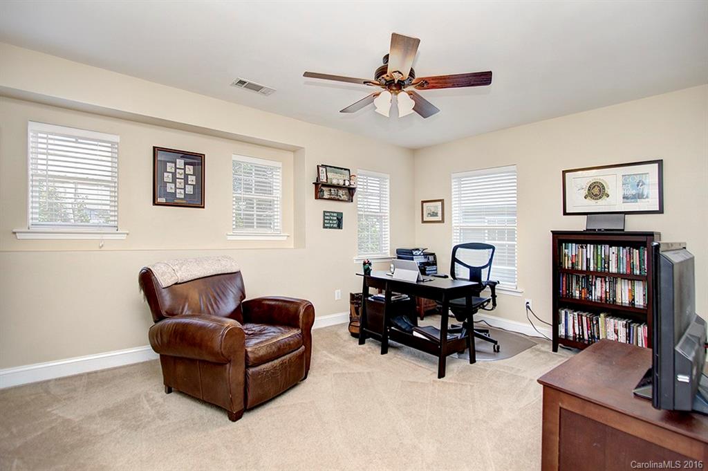 10933 Rousay Road, Unit 306 Charlotte, NC 28278 - Photo 17 of 24 Gallery Image 17