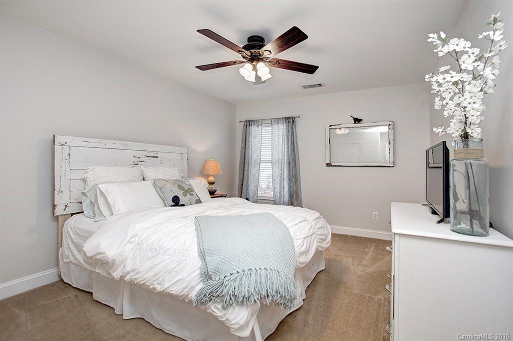 10933 Rousay Road, Unit 306 Charlotte, NC 28278 - Photo 19 of 24 Gallery Image 19