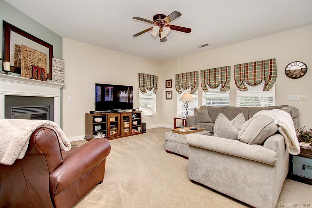 10933 Rousay Road, Unit 306 Charlotte, NC 28278 - Photo 9 of 24 Gallery Image 9