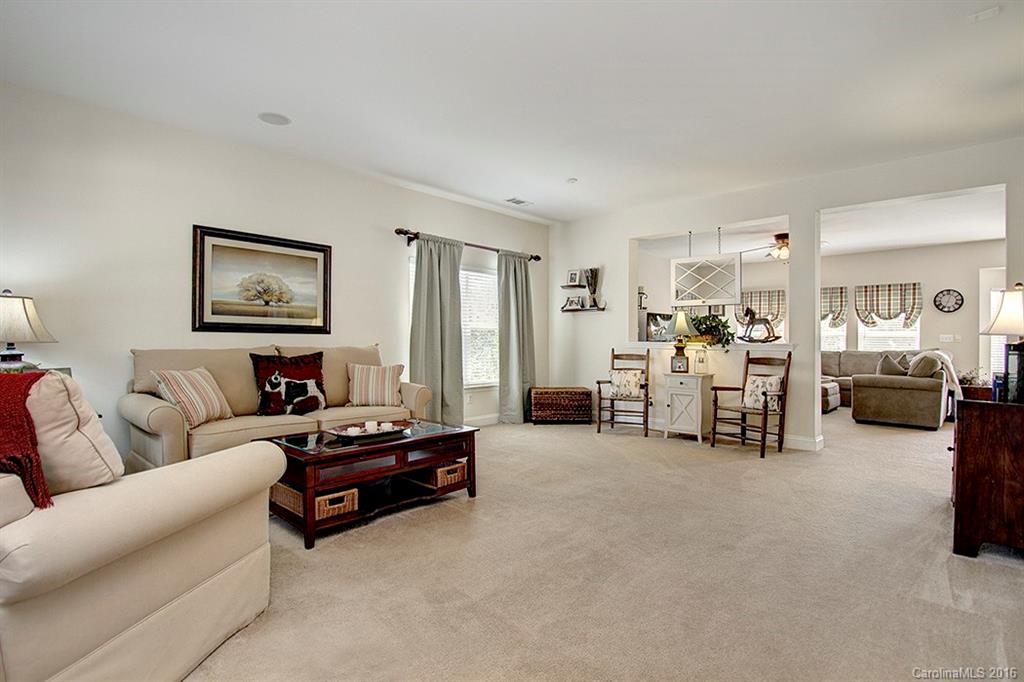 10933 Rousay Road, Unit 306 Charlotte, NC 28278 - Photo 10 of 24 Gallery Image 10