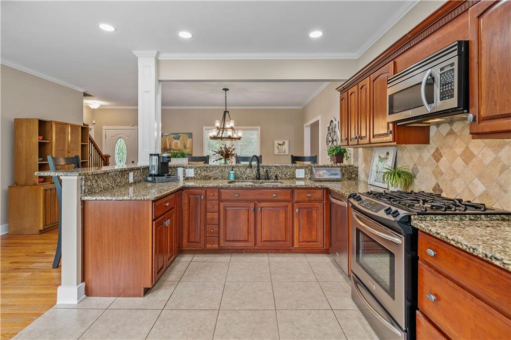 425 Chadwick Place Canton, GA 30114 - Photo 11 of 34