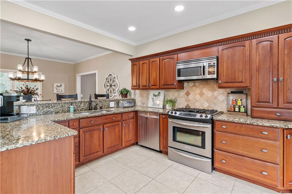 425 Chadwick Place Canton, GA 30114 - Photo 12 of 34