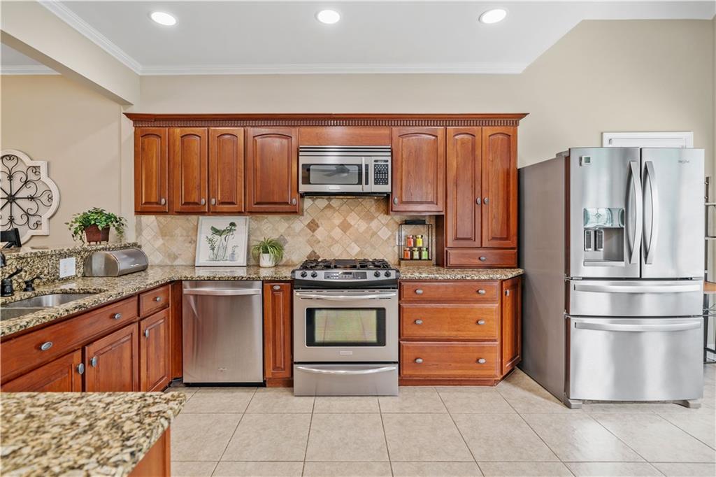 425 Chadwick Place Canton, GA 30114 - Photo 13 of 34