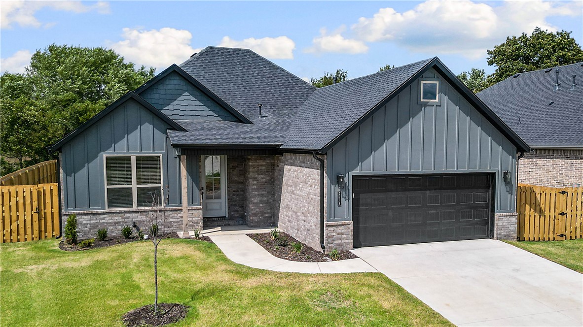 2108 Porter Street Pea Ridge, AR 72751 - Photo 2 of 23 Gallery Image 2