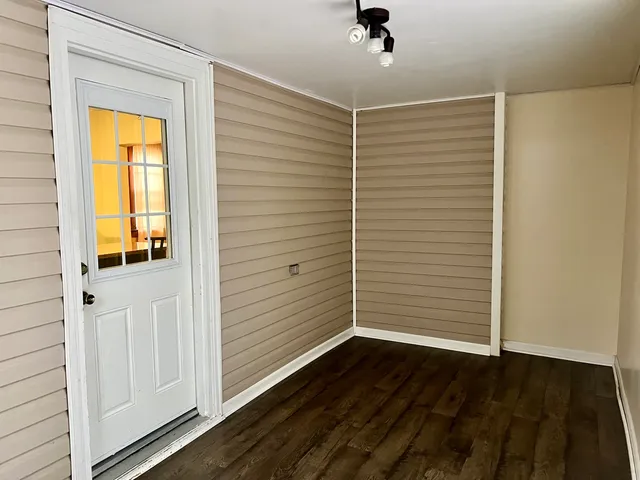 a house view with a outdoor space