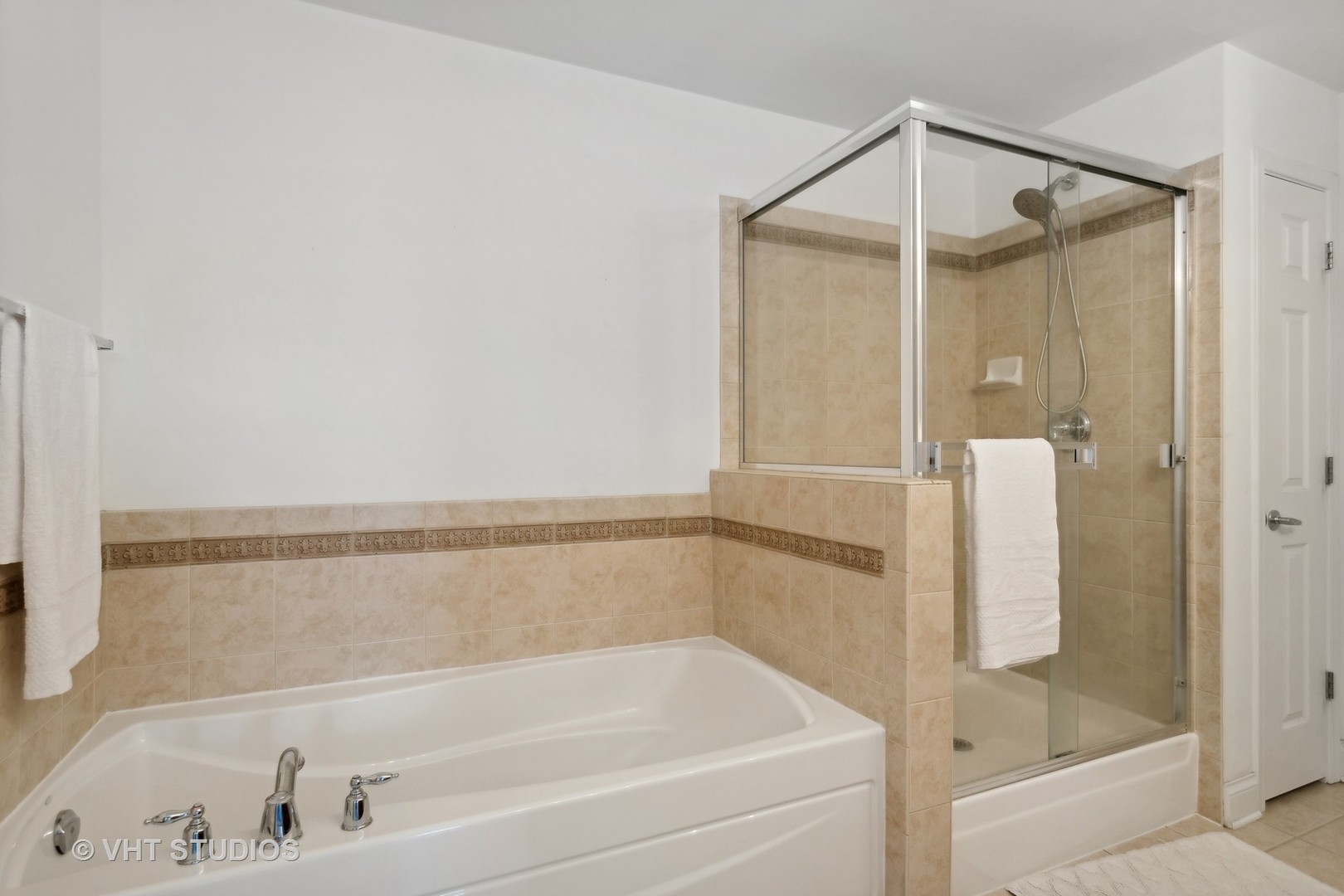 125 North Buffalo Grove Road, Unit 206 Buffalo Grove, IL 60089 - Photo 11 of 21 Gallery Image 11