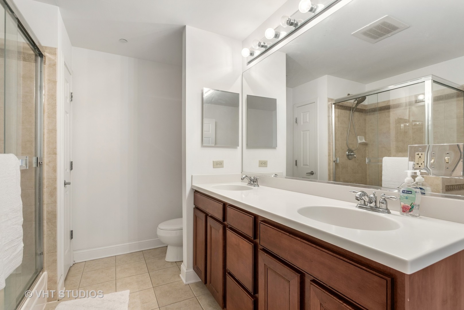 125 North Buffalo Grove Road, Unit 206 Buffalo Grove, IL 60089 - Photo 12 of 21 Gallery Image 12
