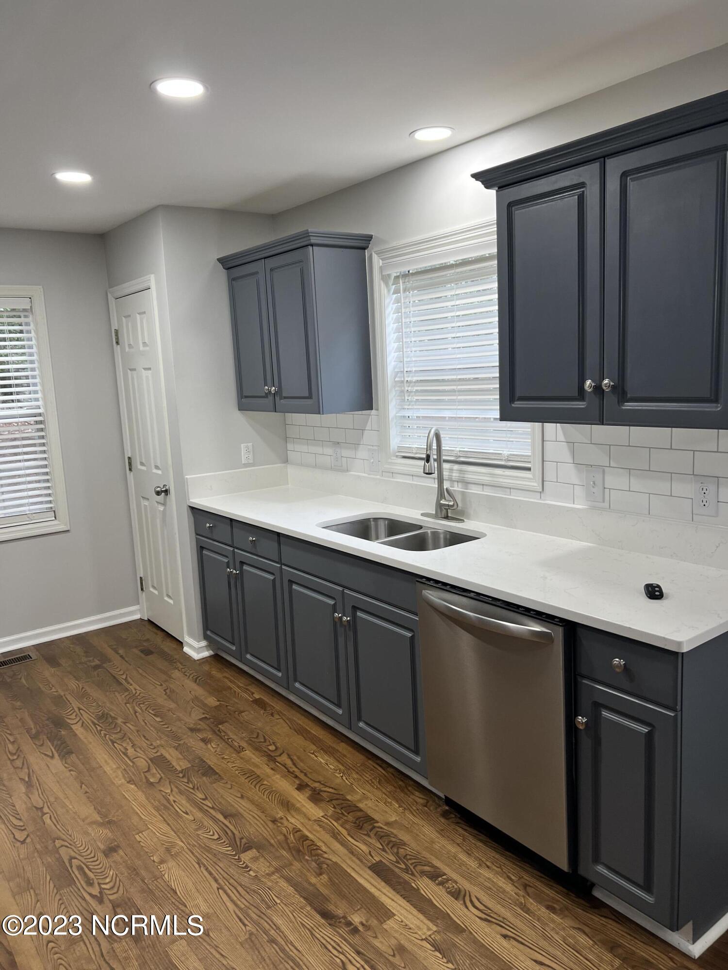 6 Pierce Place Pinehurst, NC 28374 - Photo 4 of 16 E3766401-46E8-4C9F-BB46-49002F07EEE9