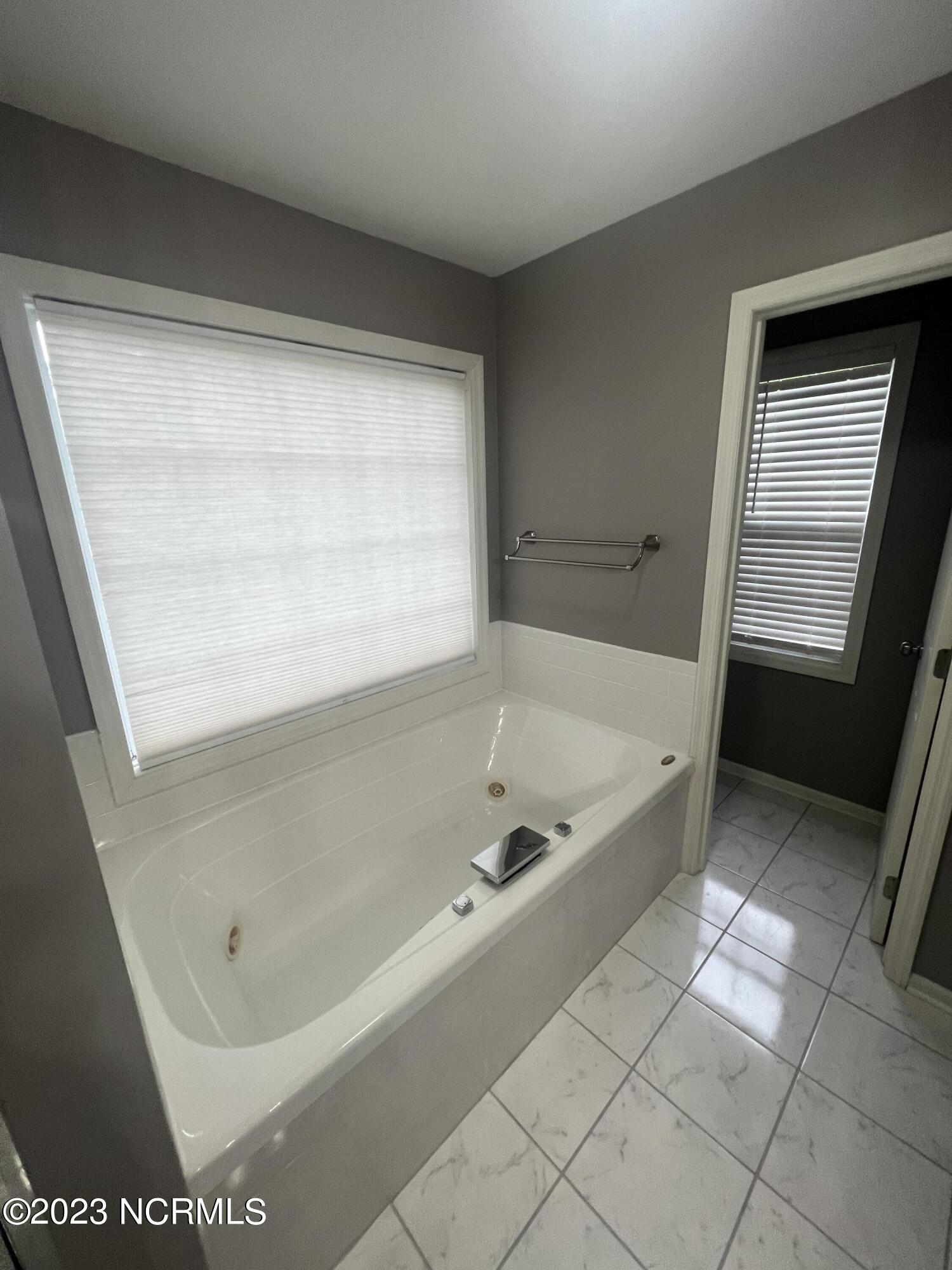 6 Pierce Place Pinehurst, NC 28374 - Photo 10 of 16 8EED6275-8616-4D9C-854C-BB68434D0508
