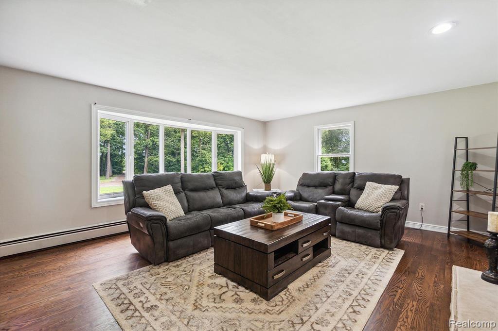 6127 Lobdell Road Linden, MI 48451 - Photo 9 of 70 Gallery Image 9