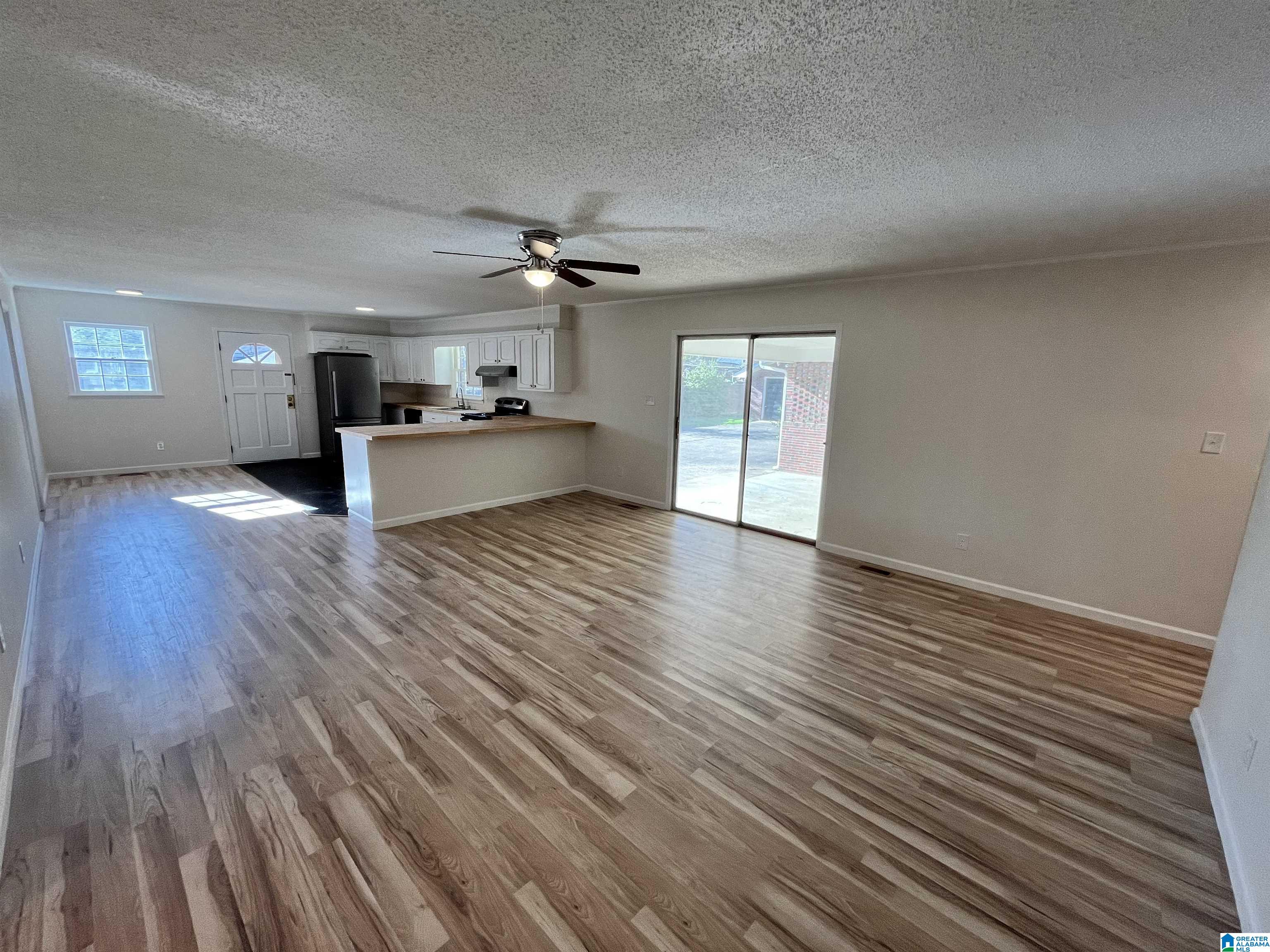 1247 Sangster Road Gadsden, AL 35901 - Photo 2 of 34