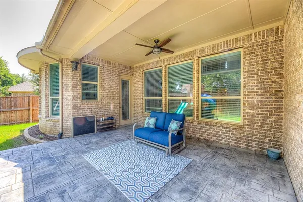 a view of a livingroom with furniture