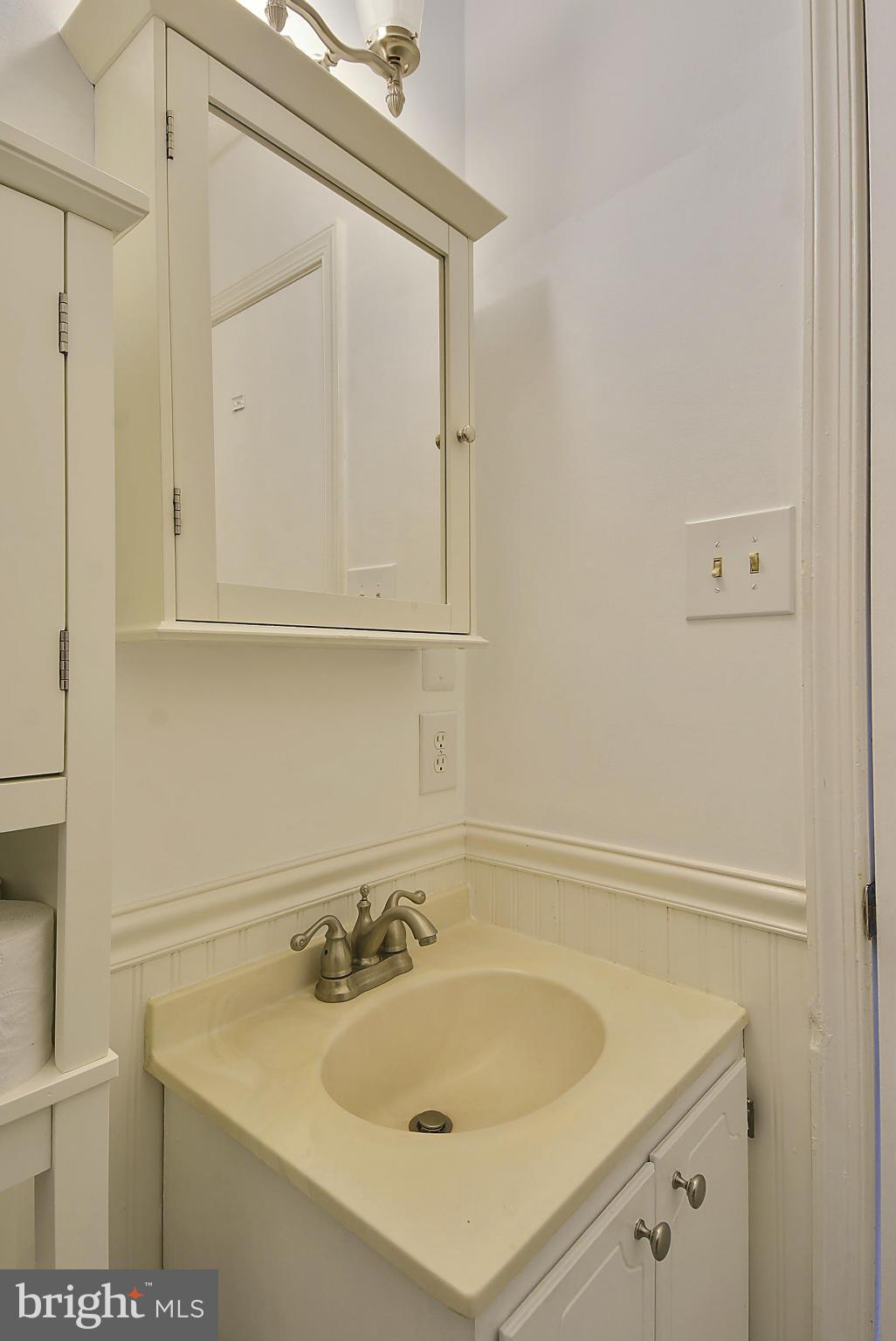 322 Rock Spring Drive Southwest Leesburg, VA 20175 - Photo 17 of 28 Bath (Master)