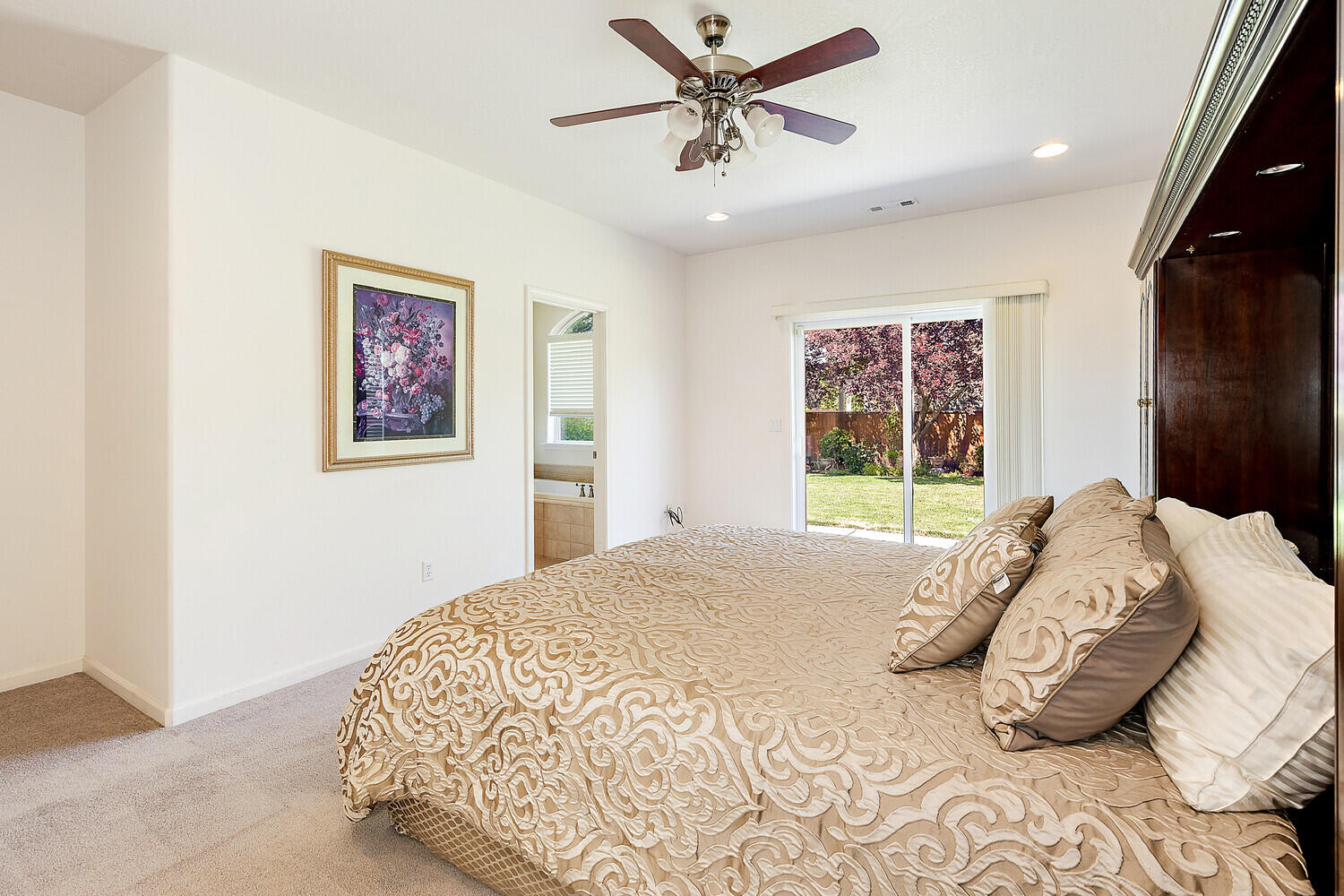 1045 Coral Ridge Eagle Point, OR 97524 - Photo 40 of 48