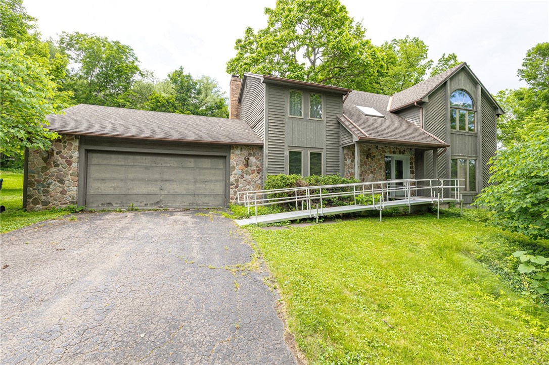 37 Freshfield Rise Perinton, NY 14450 - Photo 2 of 42