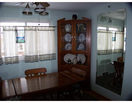 787 Lindsay Road Carnegie, PA 15106 - Photo 4 of 15 Dining Room.