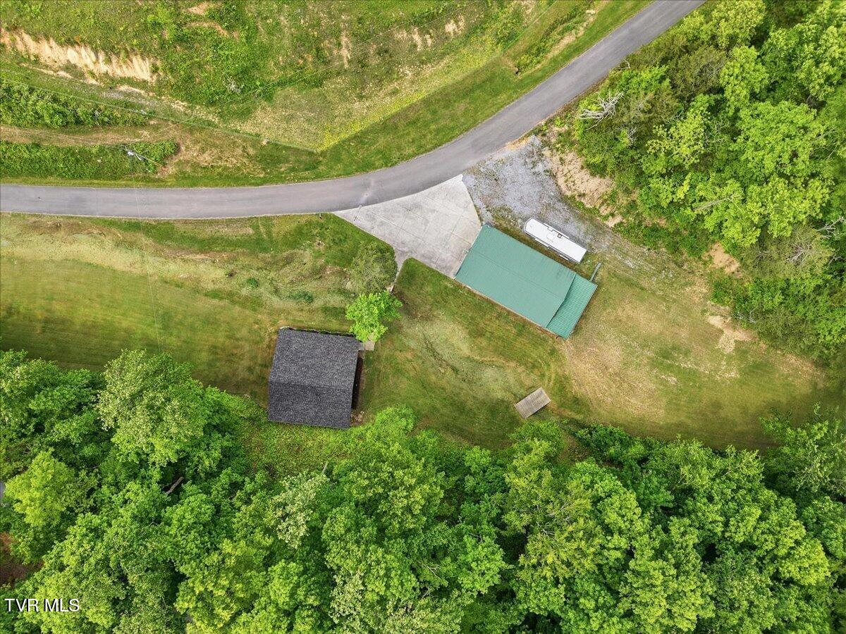 3427 Bill Douglas Road Newport, TN 37821 - Photo 11 of 33 12-3427_Bill_Douglas_rd_006