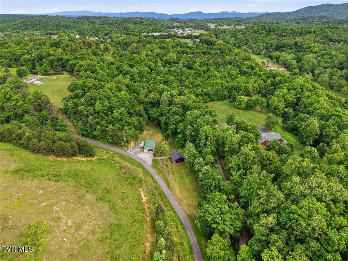 3427 Bill Douglas Road Newport, TN 37821 - Photo 12 of 33 13-3427_Bill_Douglas_rd_007