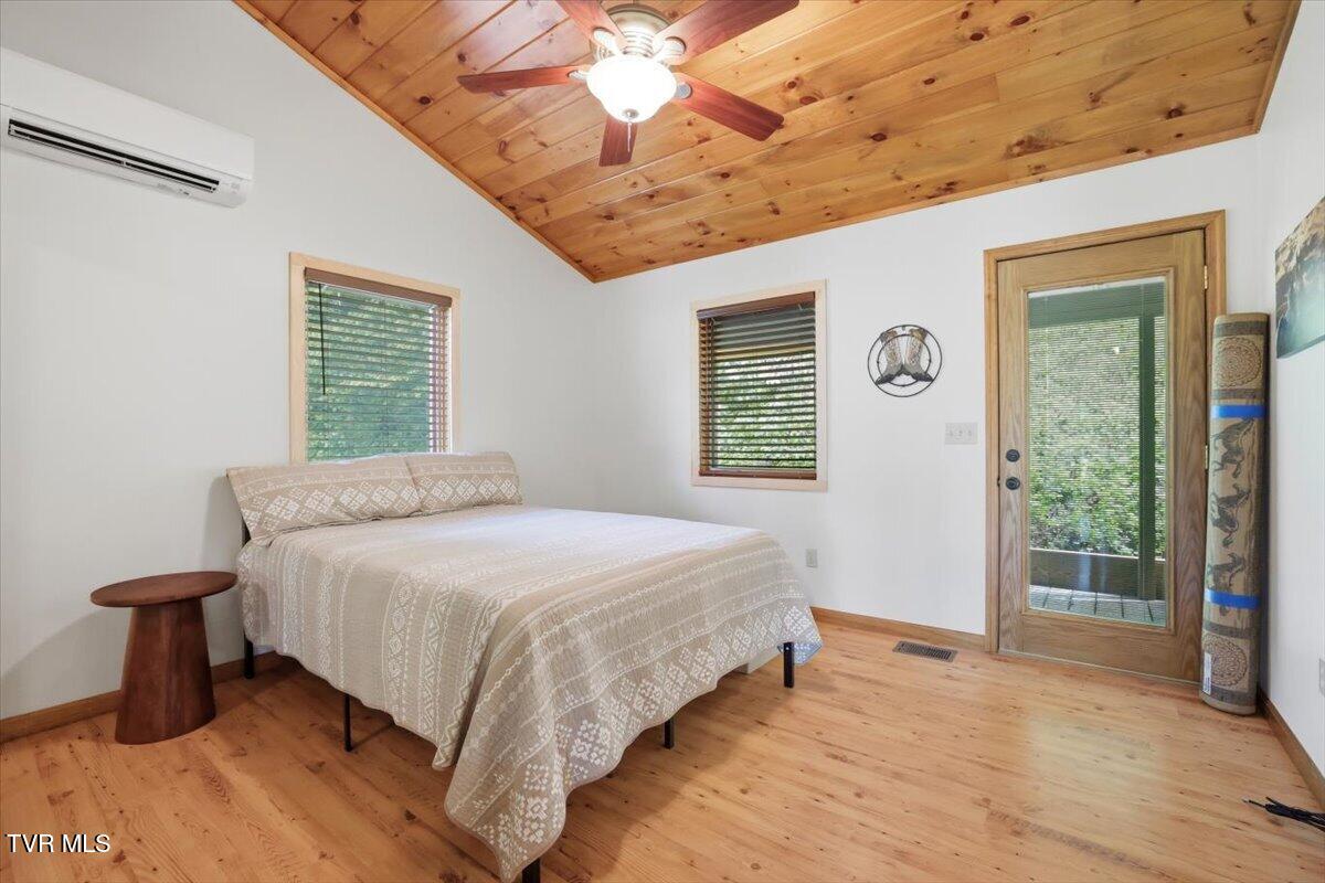 3427 Bill Douglas Road Newport, TN 37821 - Photo 27 of 33 28-3427_Bill_Douglas_rd_022