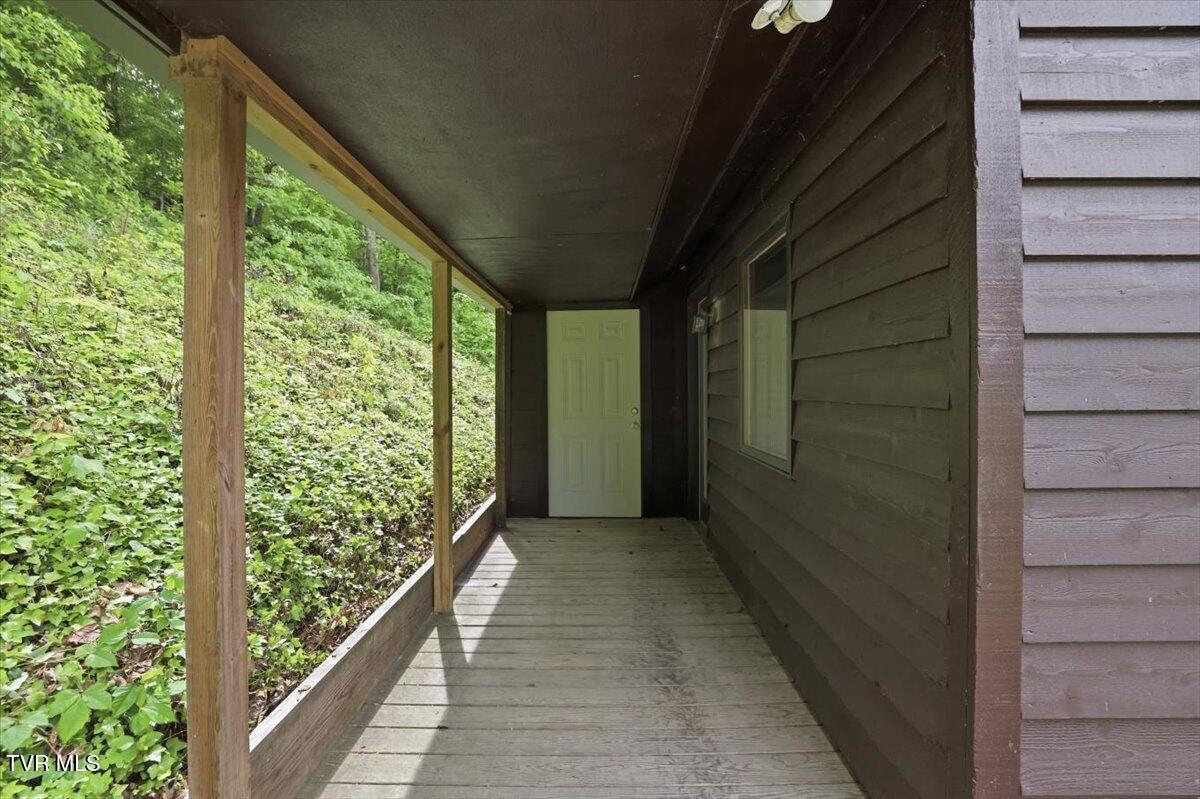 3427 Bill Douglas Road Newport, TN 37821 - Photo 4 of 33 05-3427_Bill_Douglas_rd_012