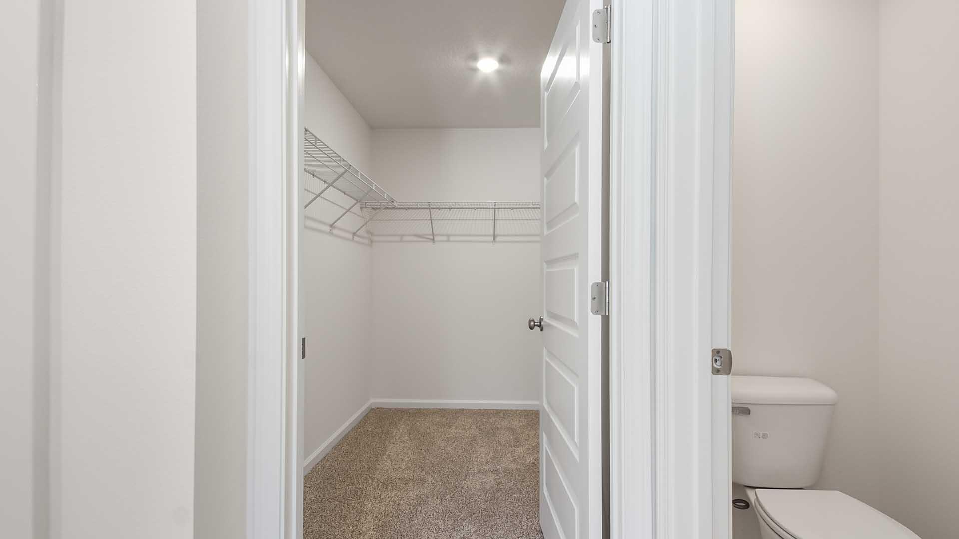 152 Dockside Road Freeport, FL 32439 - Photo 16 of 28 Cali_14_Primary_Bath_Closet